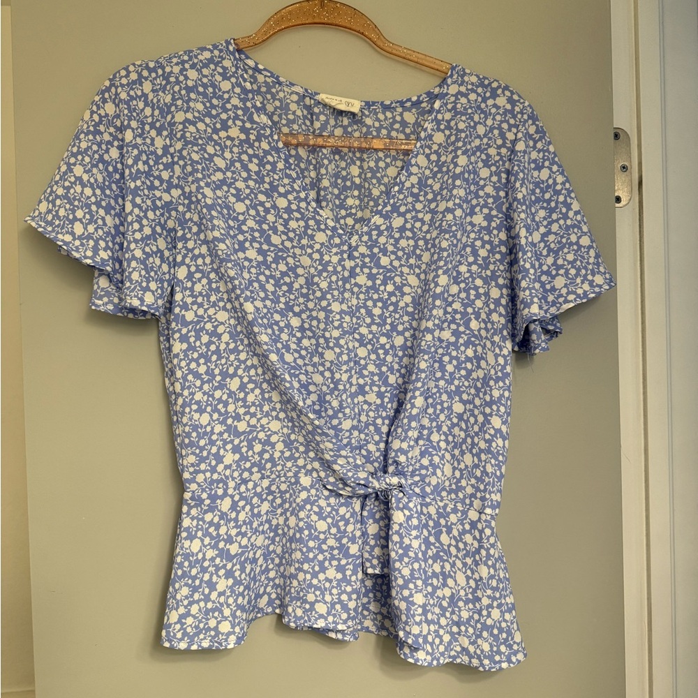 🦋 Floral Blue Wrap Top